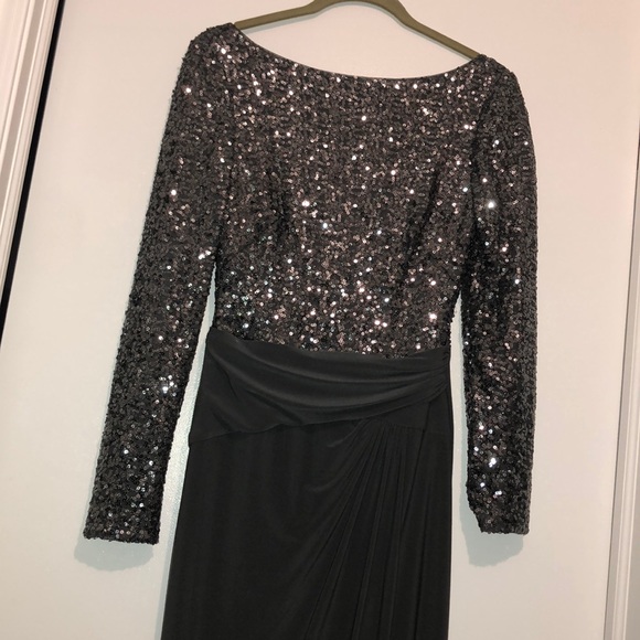 Stunning sequence Gown - Picture 3 of 6